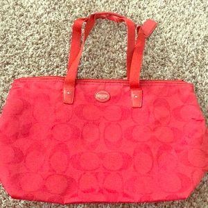 Coach tote bag with clip in wallet